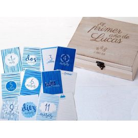 Pack de cofre madera y 12 tarjetones para recuerdos "1 año Bebé" Azul 